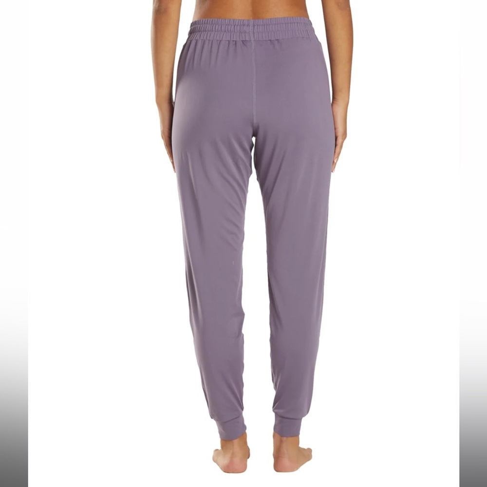 Everyday Yoga Motion Solid Performance Jogger - image 3